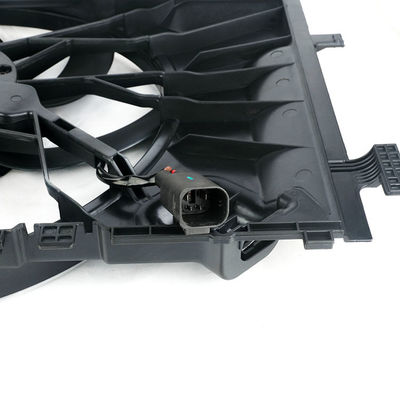 W203 พัดลมหม้อน้ำ Mercedes Benz A2035001693 A2035001793 A2035000493