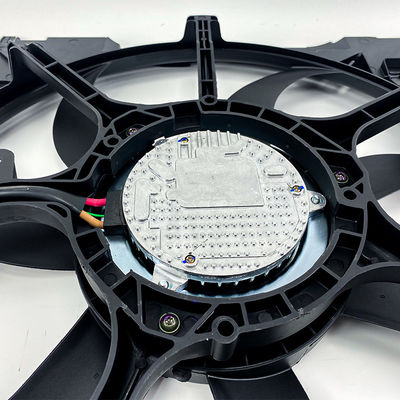 BMW X5 E70 ออโต้ อิเล็กทริก รีเดียเตอร์ แฟนเย็นด้วยไฟฟิวส์ที่ติดตั้งเพื่อความปลอดภัย